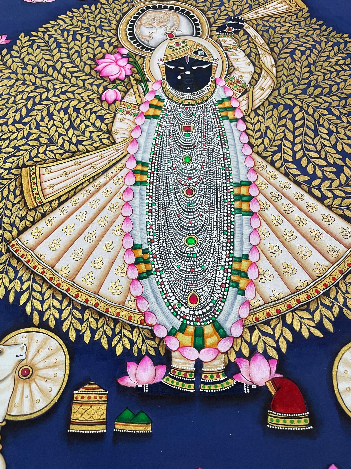 Shreenathji and Lotus Pichwai Art Painting For Home Decor, Traditional Handmade Wall Painting Of Beautiful Shri Nath Ji